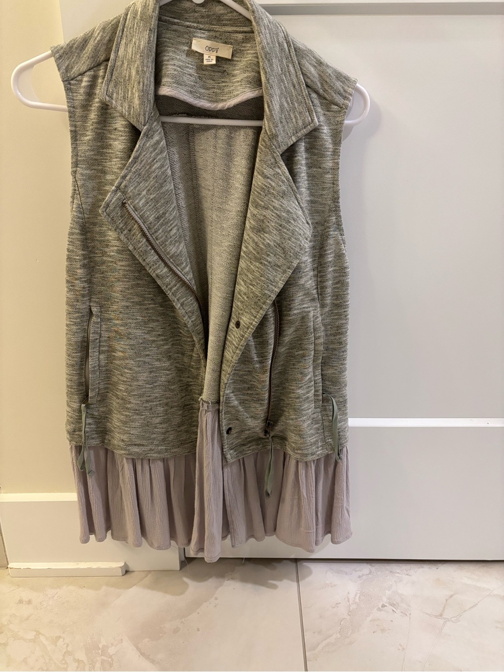 ODDY Boutique Gray Knit Vest with Cute Hem